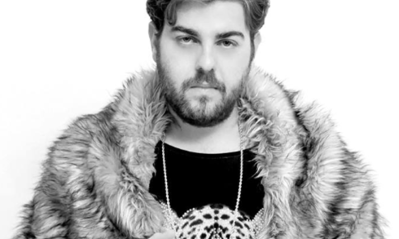 המשפחה מבקשת להתפלל: המוזיקאי הישראלי מורדם ומונשם