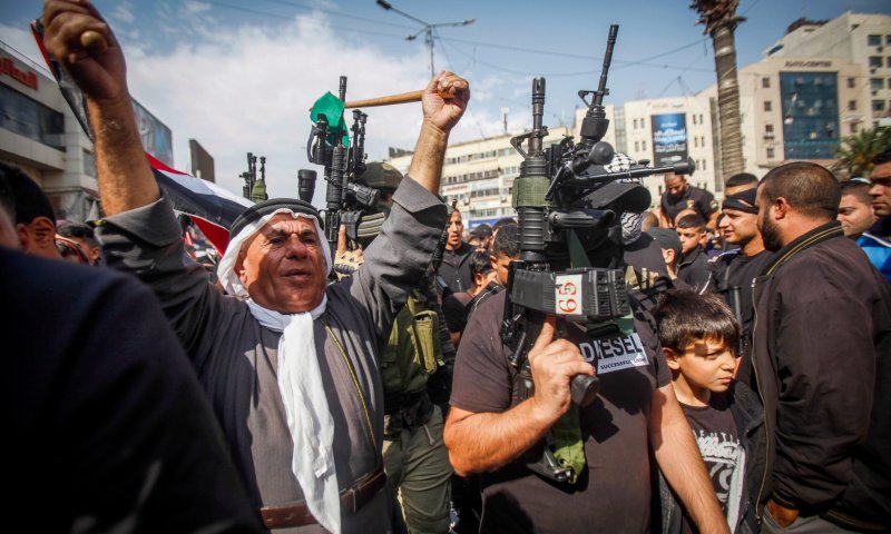 תוצאות הבגרויות נחשפו; והתחיל ירי המוני
