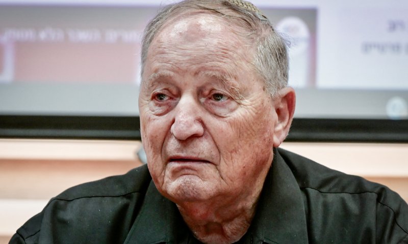 יו"ר ארגון המורים תוקף את שר החינוך: "עגלה ריקה"