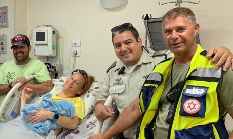 מזל טוב: שוטרי מג"ב יילדו אישה מהגולן באמצע הדרך