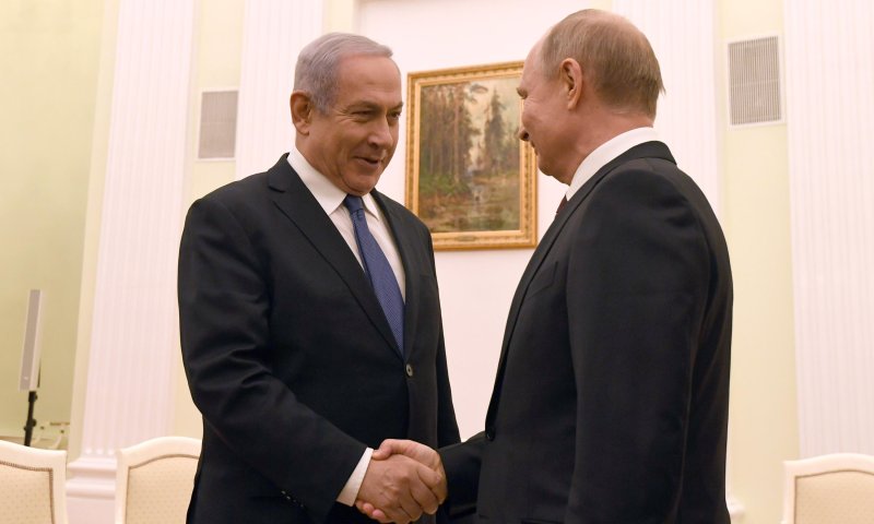 דרמה מדינית: נתניהו ופוטין שוחחו בטלפון לאחר שנה וחצי של נתק