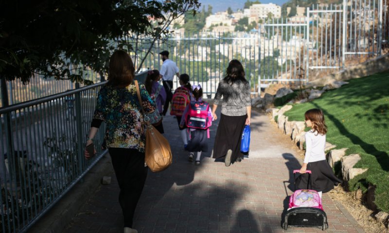 במקום לבית הספר &ndash; לישיבת הממשלה
