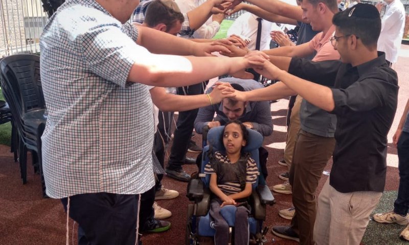 בר המצווה שלא הותירה עין יבשה | צפו: