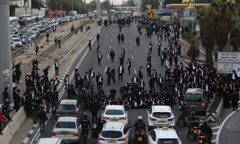 18 עצורים: הפלג החליט לסיים את ההפגנה בבני ברק