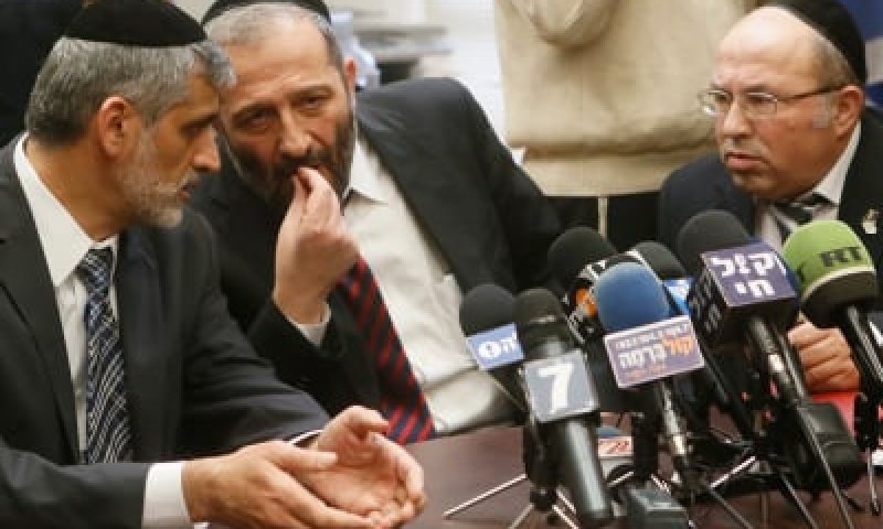 הח"כים החרדים הטיחו בבנט: "יהודי לא מגרש יהודי"