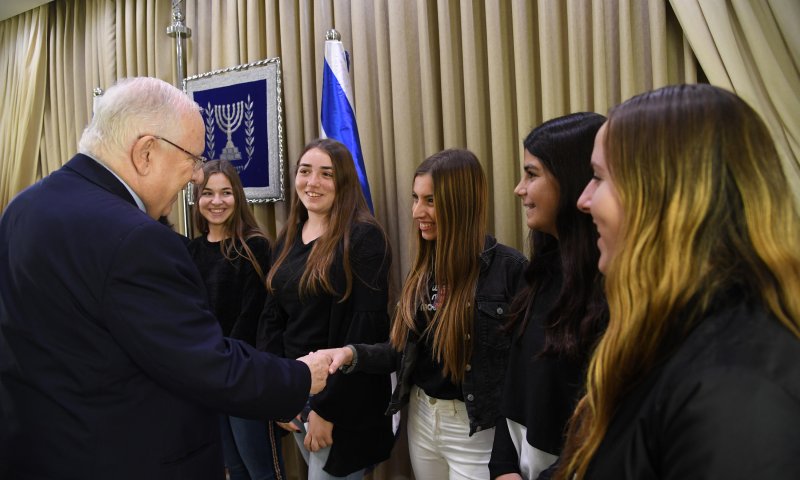 מה גרם לאלפי תלמידים ללבוש היום שחור?