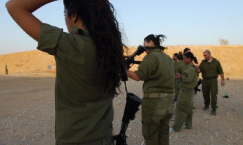 קול באישה: חיילות לא הורשו לשיר "התקווה"