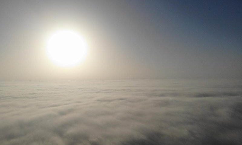 מרהיב: זריחה הבוקר מעל עננות נמוכה באשדוד