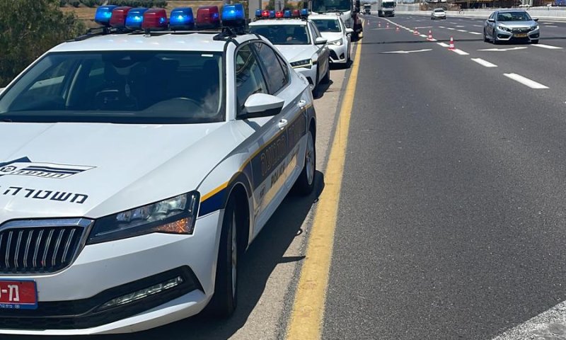 חשוד תקף שוטר בכביש 431 באמצעות בקבוק זכוכית