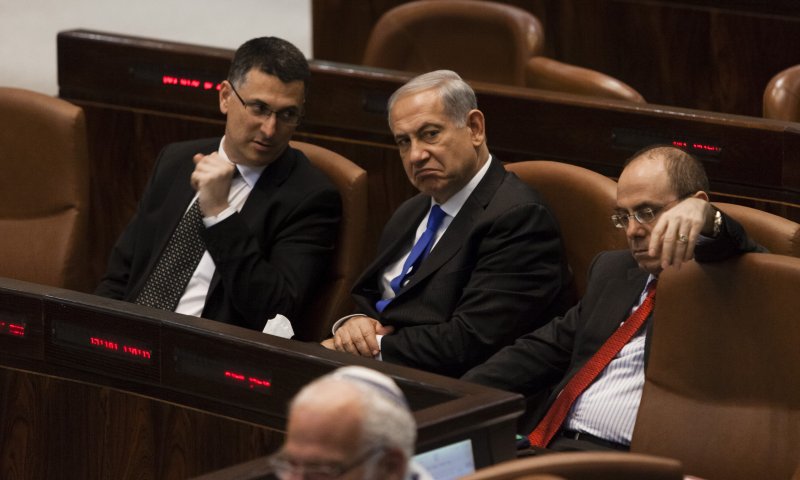 סביבת נתניהו רומזת: מזימה של בכיר לשעבר בליכוד