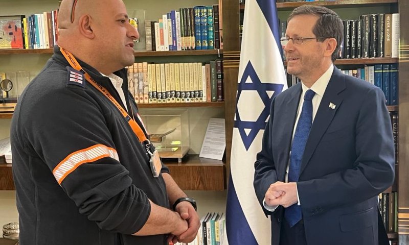 "דוגמא ומופת": הפרמדיק הערבי אצל הנשיא