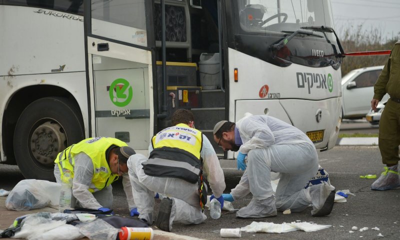 'תעצרו את הדימום': השיחה למד"א מזירת הפיגוע.האזינו