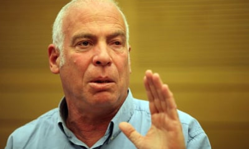 בעקבות איומים: אבטחה צמודה לשר אורי אריאל