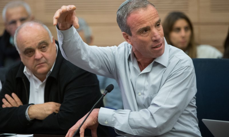 הדיל של שטרן: עוד 2,000 ש"ח בשנה לניצולי שואה