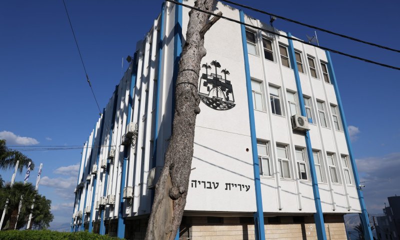 למרות הביקורת: החוק למען ראש עיריית טבריה אושר