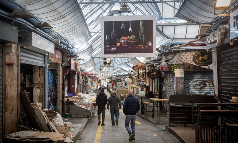 תיעוד קשה לצפייה: היכו בעל עסק באלימות קשה