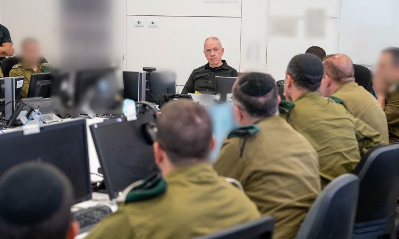 גלנט: 'התחלנו לסגור את הברזים של חמאס בדרום הרצועה'