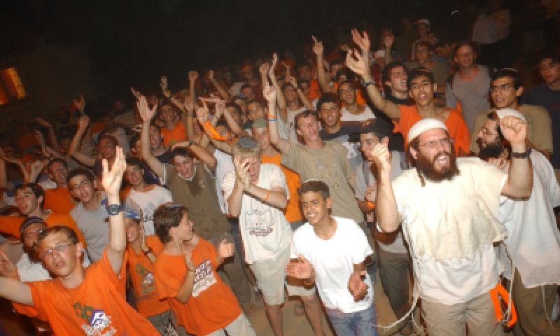 מאות מגורשי גוש קטיף ייפגשו הערב עם הרב מזוז