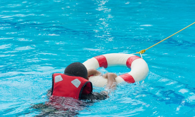 נקבע מותו של הילד שטבע בבריכה הציבורית בבת ים
