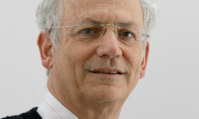 כבוד למגזר: הפרופסור הסרוג זכה בפרס ישראל