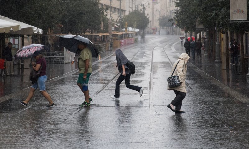 בכל העצמה: הגשמים גרמו להצפות והפסקות חשמל