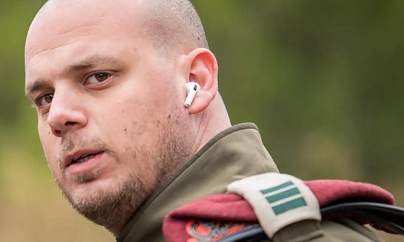 חשש לאובדנות: אמצעי תלייה נמצא בתאו של אלי פלדשטיין