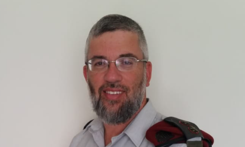 המפגש הראשון של הרב רונצקי עם הרבנות הצבאית