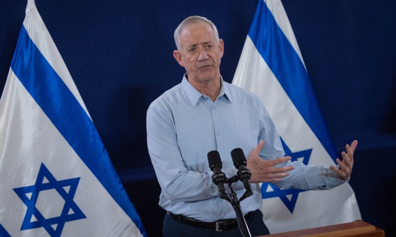 גנץ: "מי שקורא לנו לפרוש &ndash; אנחנו נשארים&nbsp;בממשלה"