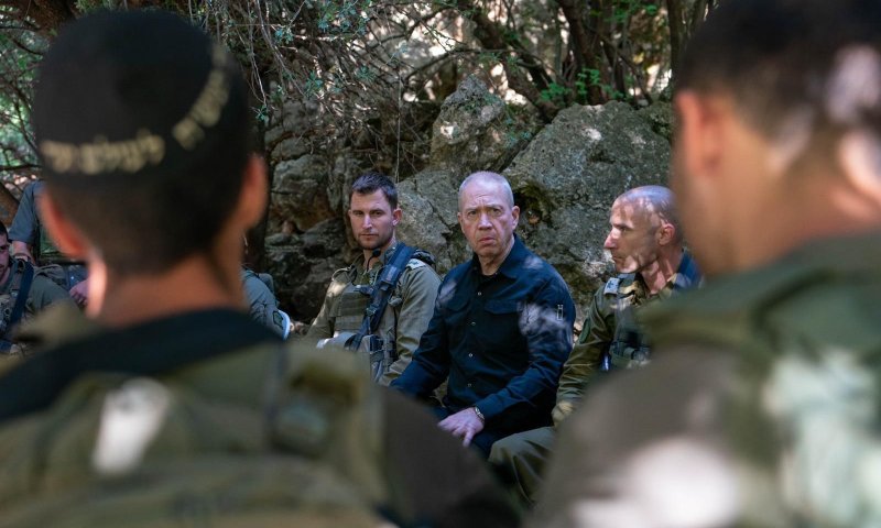 גלנט ללוחמי גולני: אין לאף אחד זכות לבקר את ישראל