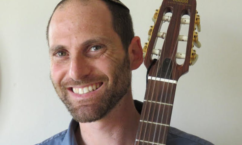 "יהי אור": סינגל מיוחד לכבוד שבת בראשית. צפו