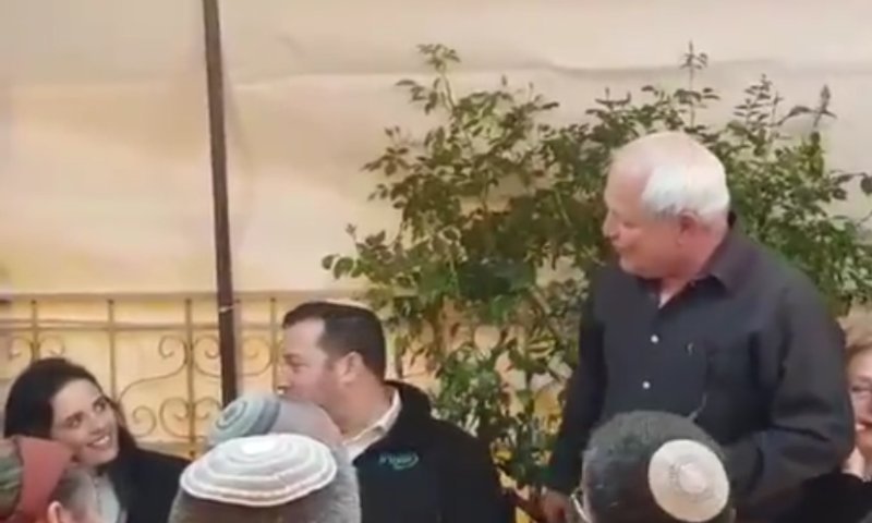 צפו &bull; השר כץ מציע לשקד: תצטרפי לליכוד אתמוך בך