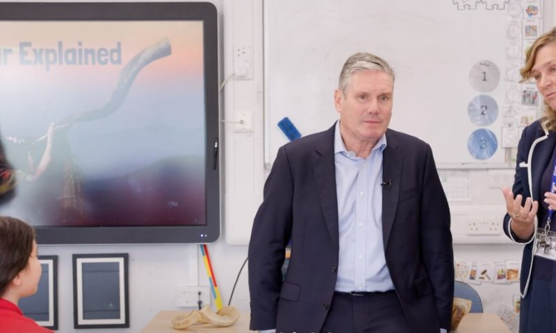 צפו: יו"ר הלייבור ביקר בבית ספר יהודי לראש השנה