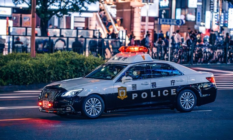 רכב פגע במחסום בשגרירות ישראל ביפן, שוטר נפצע