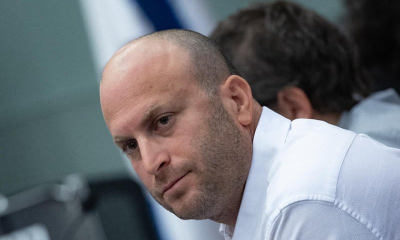 קרויזר לשר לוין: בטל חובת סימון כלבי השירות בלוחמים