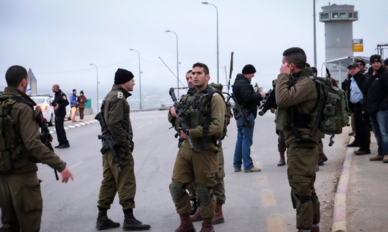 רה"מ בוחן: לסגור מעברים לרשות הפלסטינית