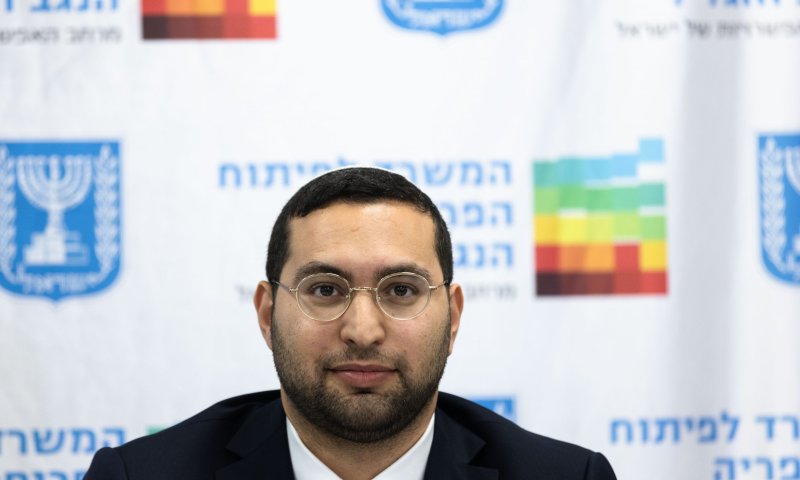 קריאות נגד וסרלאוף: "סע לגרמניה"