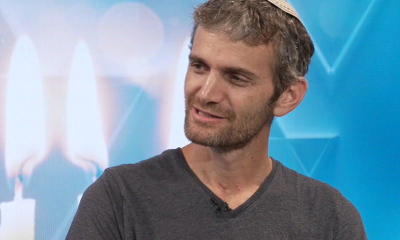 "פתחתי דלת ומולי שני מחבלים חמושים, הם מיד פתחו עלי באש"