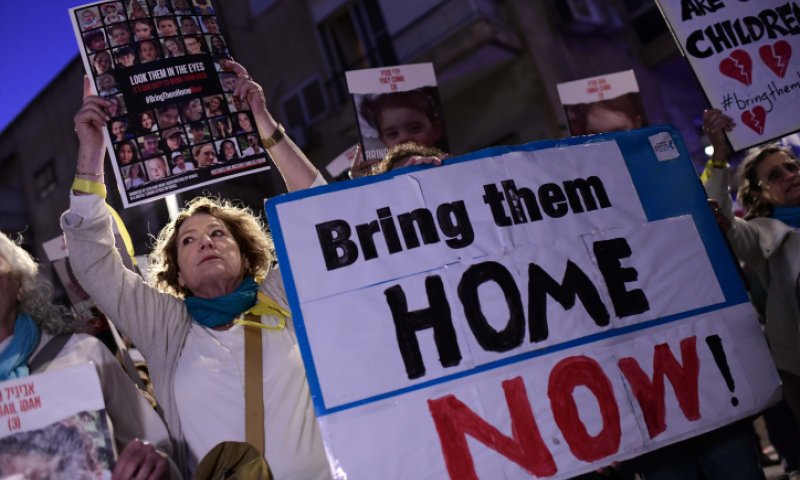 האב הסרוג שבנו חטוף נגד העסקה: "יישפך דם יהודי"