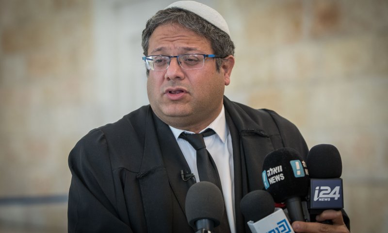 בן גביר עונה לאמא של בנט: 'אל דאגה,הבן שלך יהיה שר'