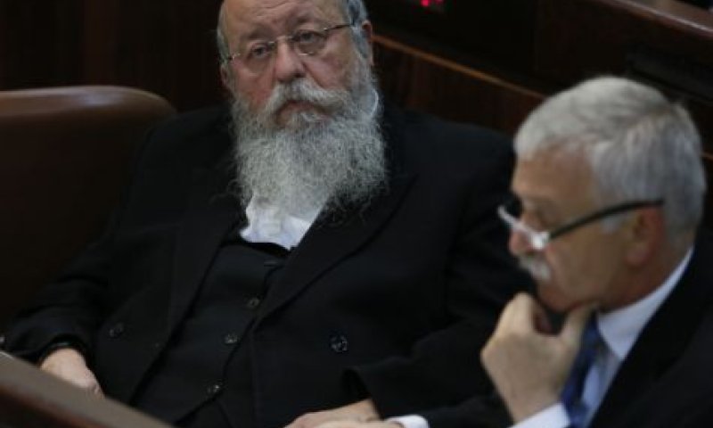 מוזס: "מי שמחזיק אייפון לא יוכל לבחור"