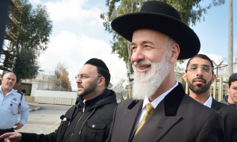 כחודש אחרי השחרור: הקאמבק של הרב יונה מצגר