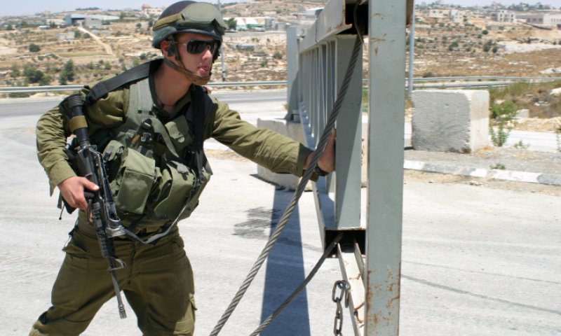 סוכל פיגוע דקירה סמוך לתרקומיא; המחבל נורה ברגלו