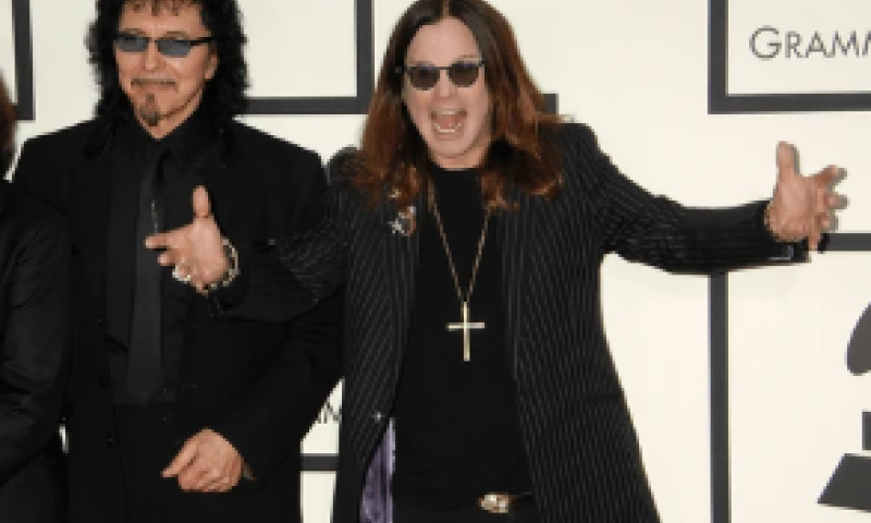 ההופעה נגמרה: אגדת הרוק אוזי אוסבורן הלך לעולמו בגיל 76