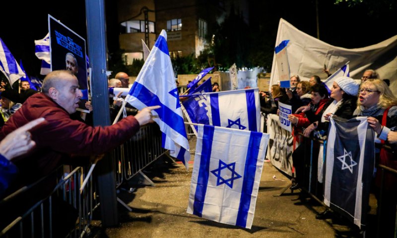 רק הימין יכול אבל שכח איך והגיע זמן להיזכר