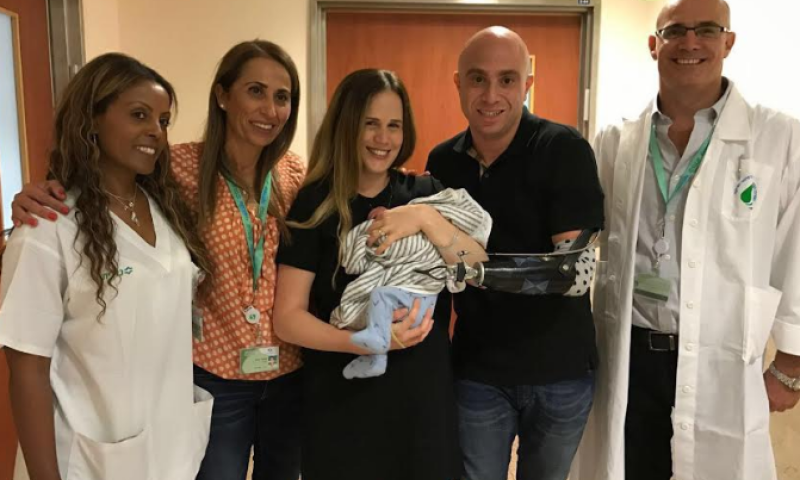 מרגש &bull; 5 שנים אחרי: לזיו שילון נולד בן