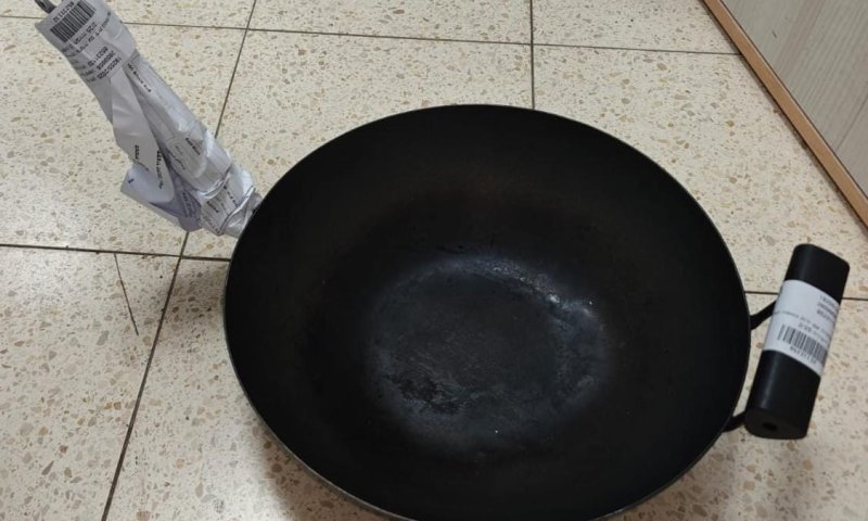 נעצר: תקף אם וביתה באמצעות מחבת בגן העצמאות