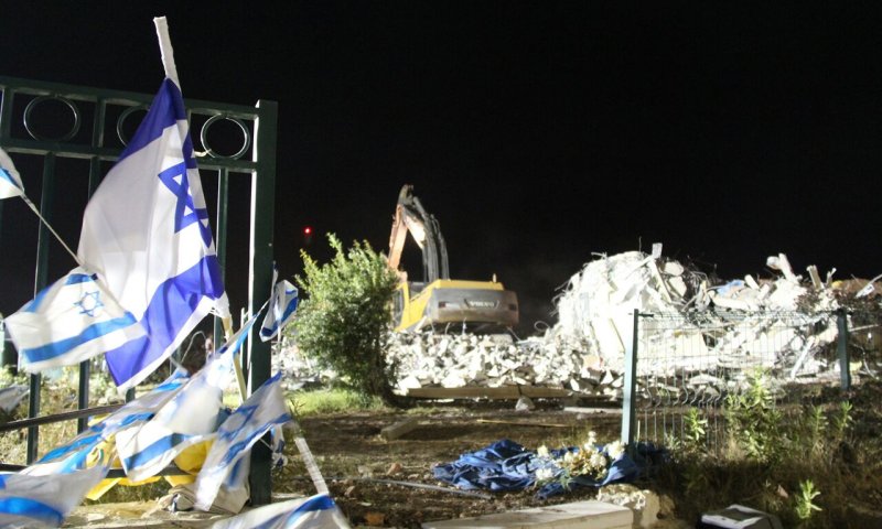 בישוב עלי הרסו כוחות הבטחון בית בשכונת היובל