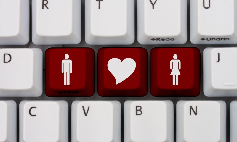 89% מהרבנים מאמינים שהאינטרנט עוזר לשידוכים