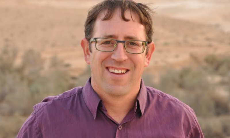 שמח שלמדתי בבית מדרש שראשו מסוגל להביט קדימה