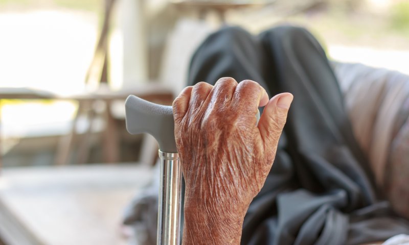 בושה: עמותה דתית הוציאה במרמה דירה מידי קשיש